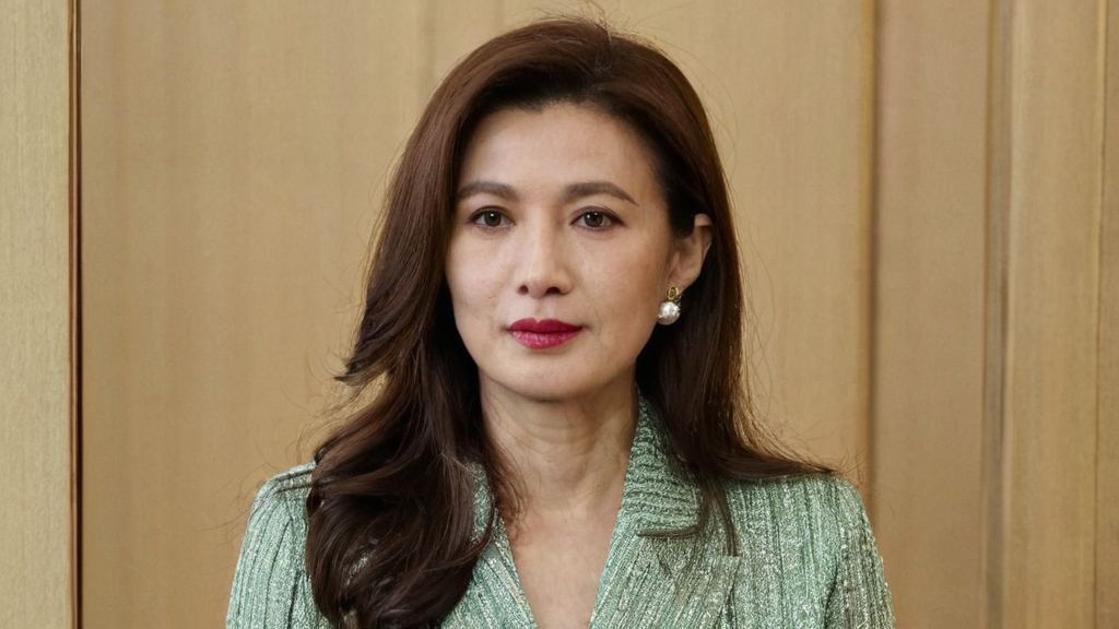 这个吃瓜表情背后还有哪些故事呢，嘴巴周围红肿成因引发热议