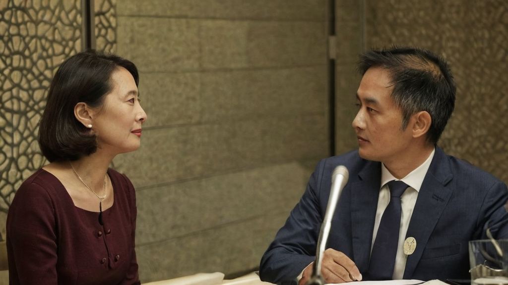 每日吃瓜揭秘黄晓明豪华婚礼背后真实故事
