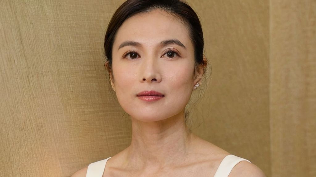 娱乐圈让人感受到了明星的全方位生活尤其是那些明星的恋情细节曝光引发热议