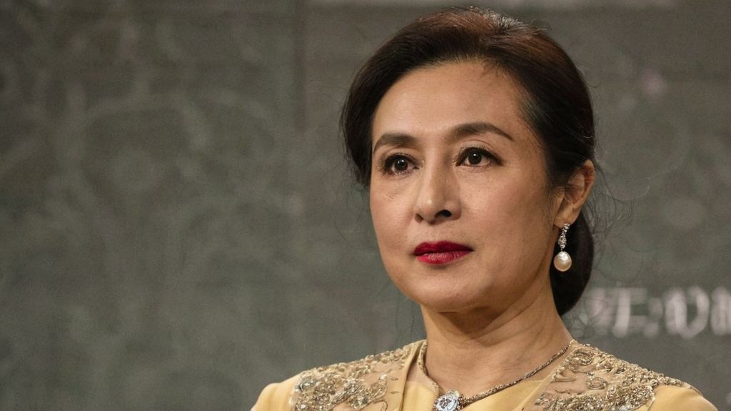 每当有明星直播中突然消失，观众与主播都在猜测幕后真相
