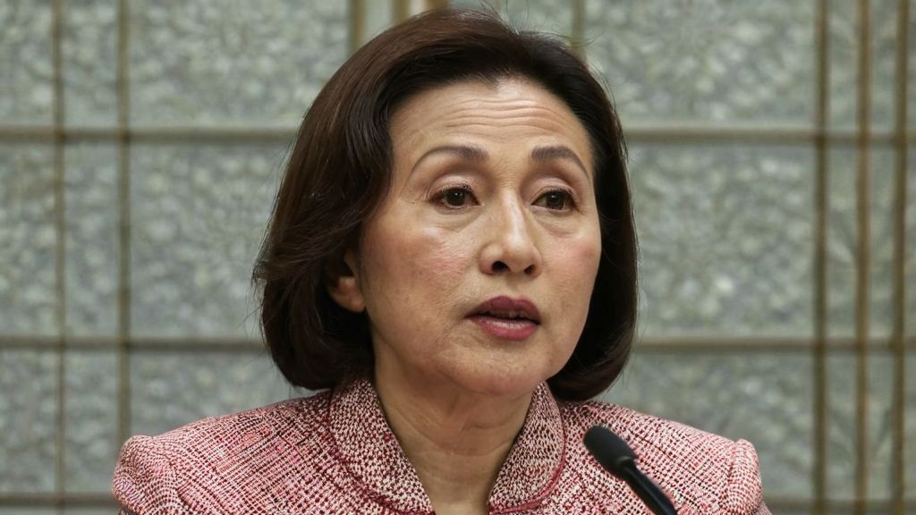 释小龙与吴亦凡高调互动引发疑问，隐秘人脉曝光成为焦点