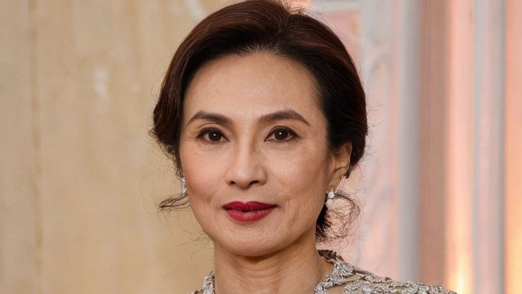 不露脸的吃瓜博主揭秘娱乐圈幕后真相引热议明星态度骤变