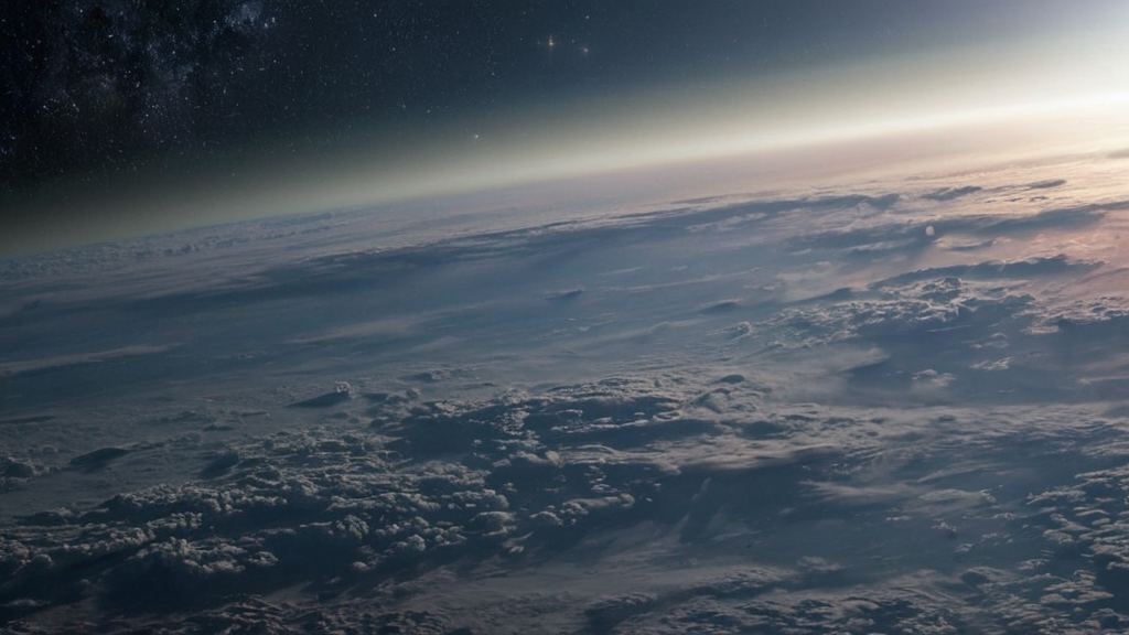 娱乐圈明星虚假八卦引发吃瓜群众质疑明星还损害了明星的名誉