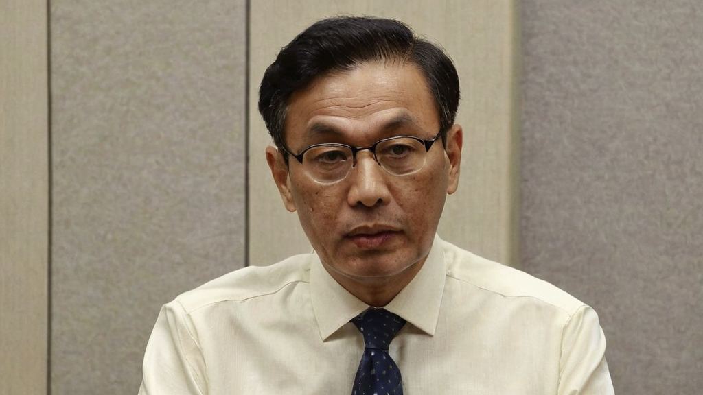 范冰冰阴阳合同事件引发争议明星慈善形象遭质疑