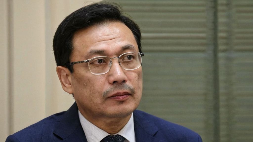超哥近期社交媒体表现引发关注明星与公益的反差引发热议