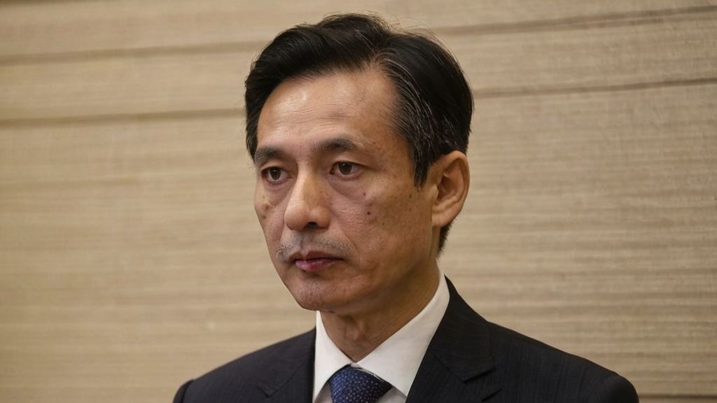 我们只是朋友请大家不要过度解读，网红直播紧张吐了引发关注