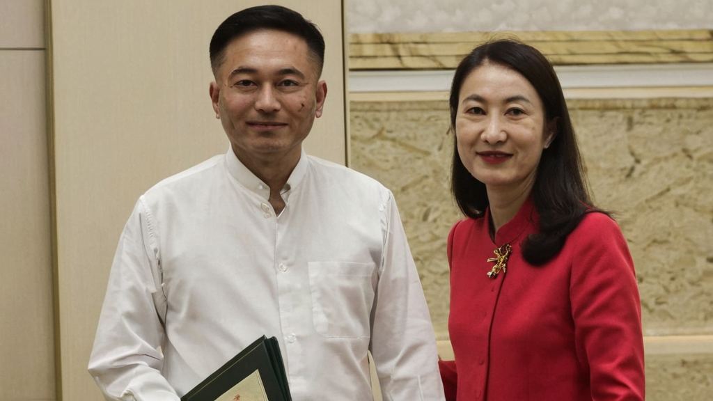 原来明星的恋爱生活如此狗血，貂蝉卡牌神秘技能引发热议